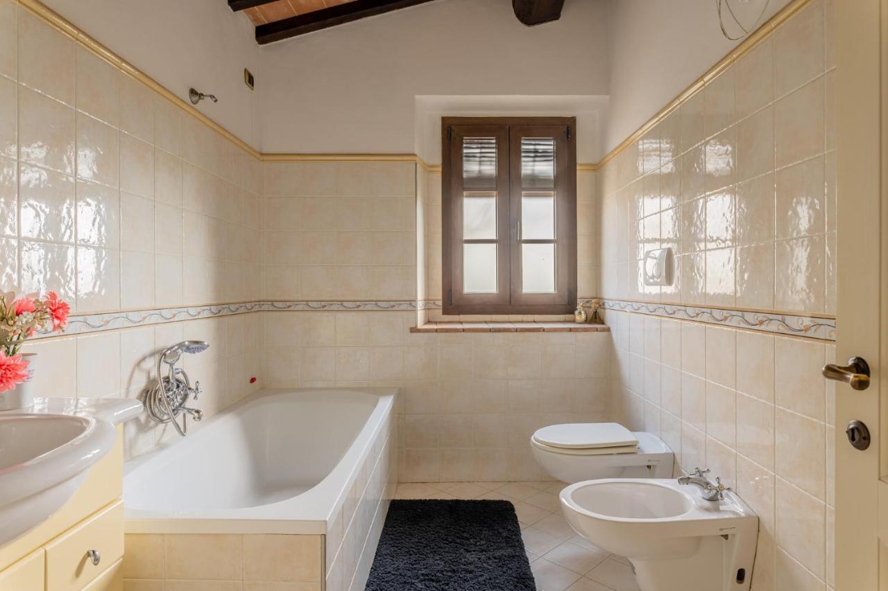 Casa Vecchia Rooms And Parking Gambassi Terme Zewnętrze zdjęcie